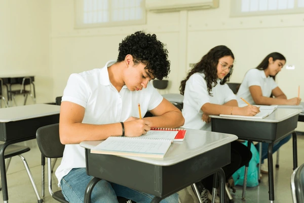 Juventud y educación en Inteligencia Artificial
